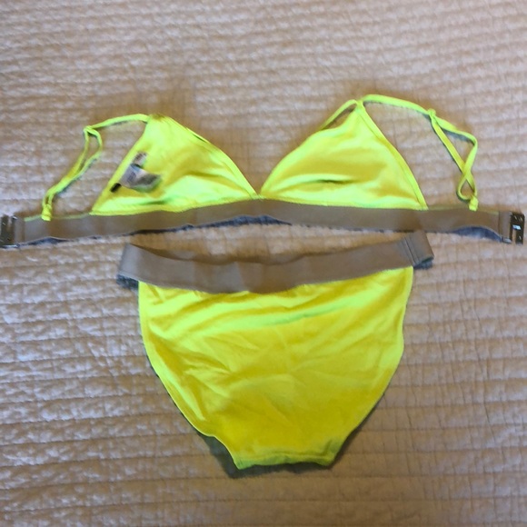 Neon yellow banded bikini - Picture 5 of 7